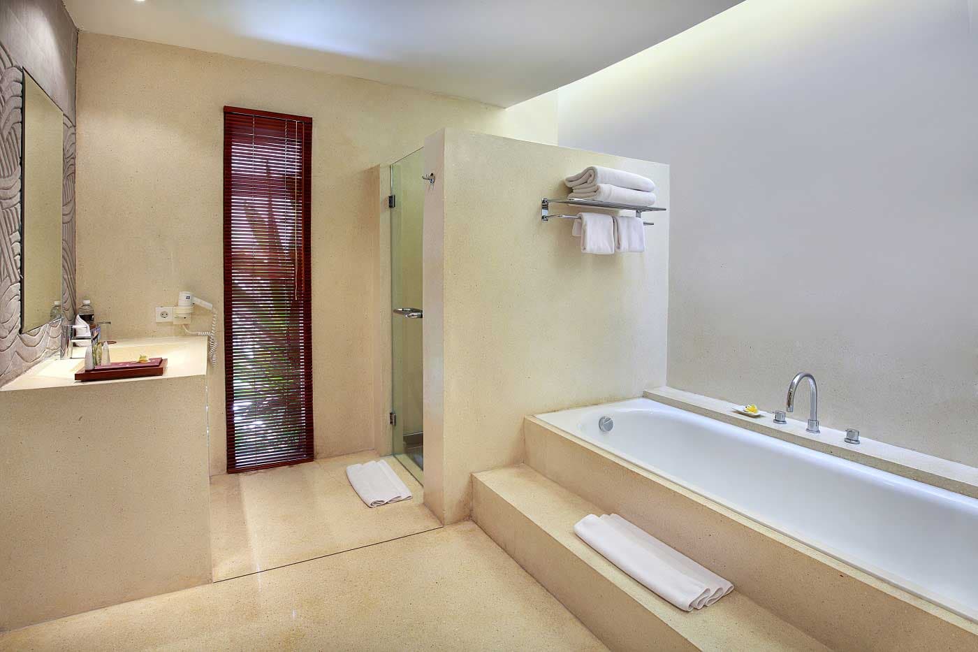 Bali-Niksoma-Boutique-Beach-Resort---Junior-Suite-Bathroom.jpg